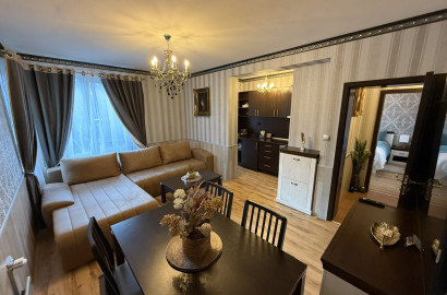 One-bedroom apartment within walking distance to the ski lift and low maintenance fee in Bansko.