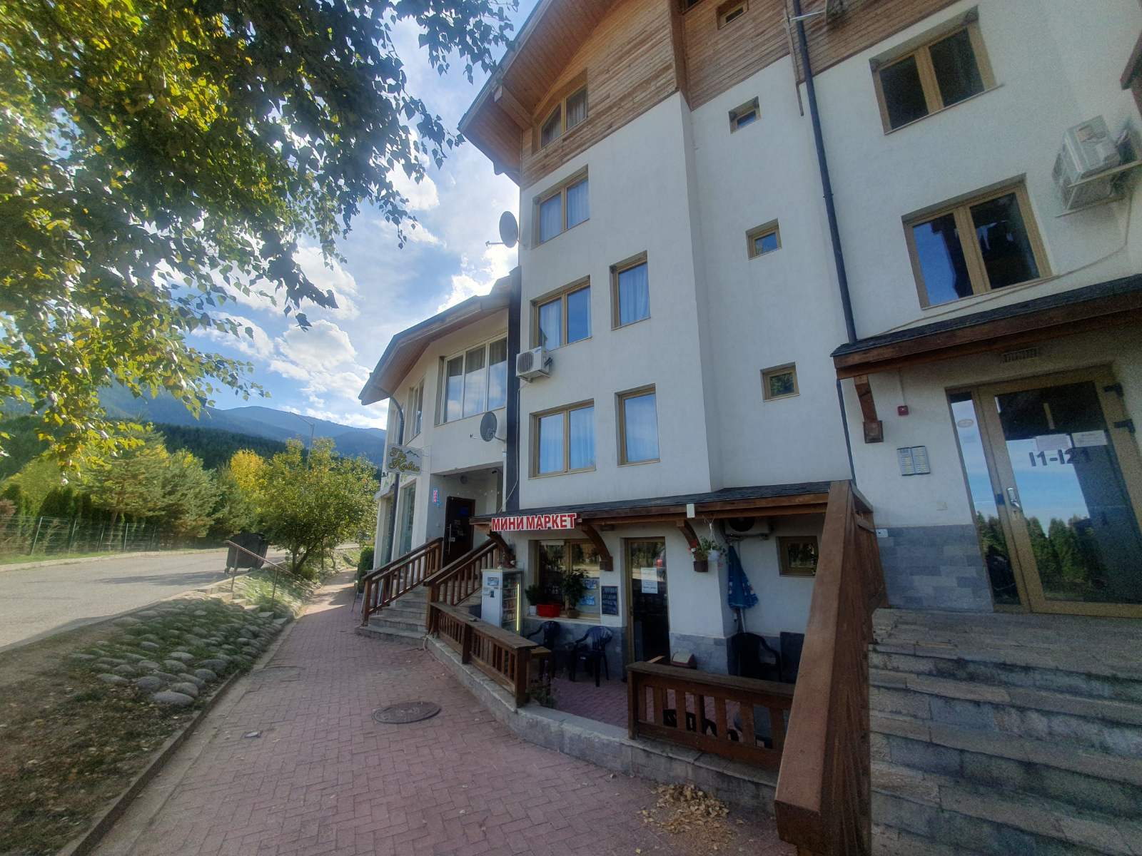 Furnished in Alpine style, a two-room apartment in the prestigious complex St. John Hill, Bansko