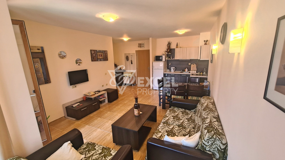 Spacious and beautiful one-bedroom apartment with pool view in Saint Vlas