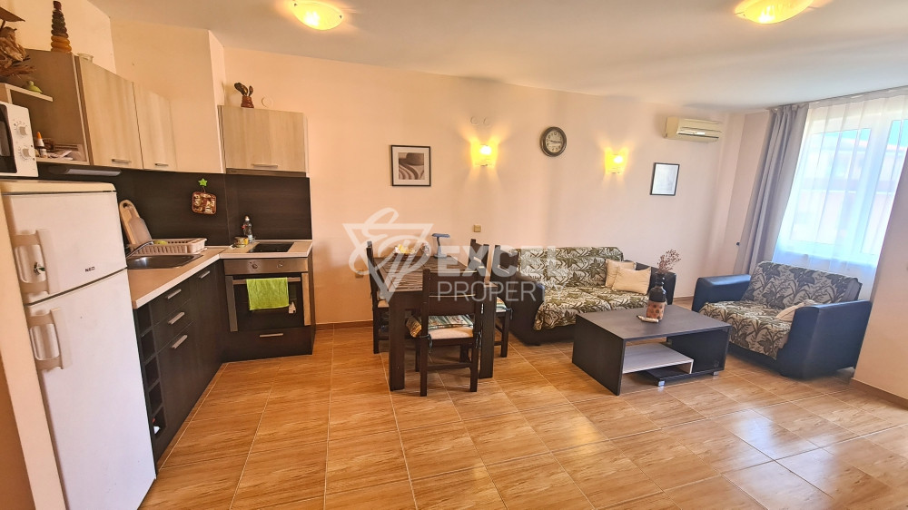 Spacious and beautiful one-bedroom apartment with pool view in Saint Vlas