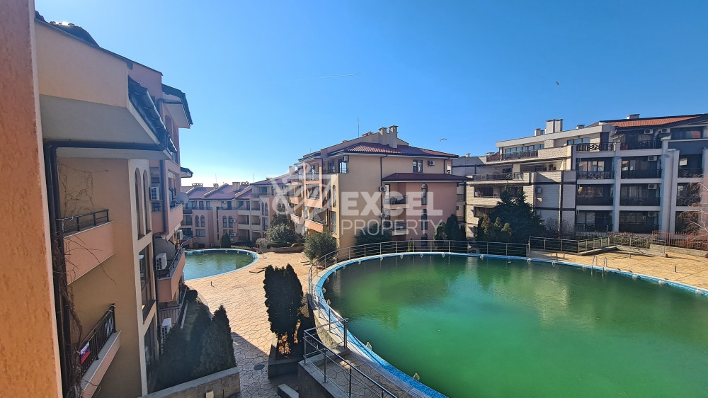 Spacious and beautiful one-bedroom apartment with pool view in Saint Vlas