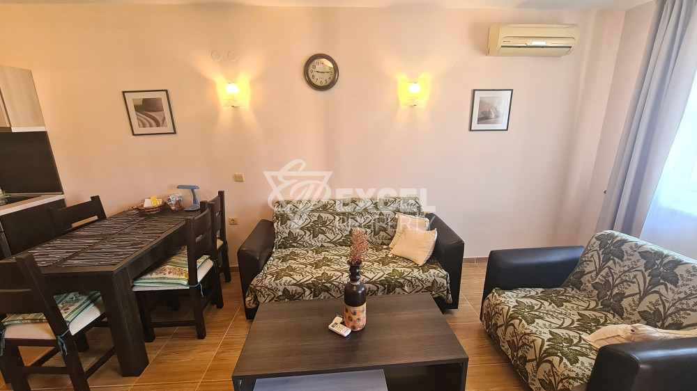 Spacious and beautiful one-bedroom apartment with pool view in Saint Vlas