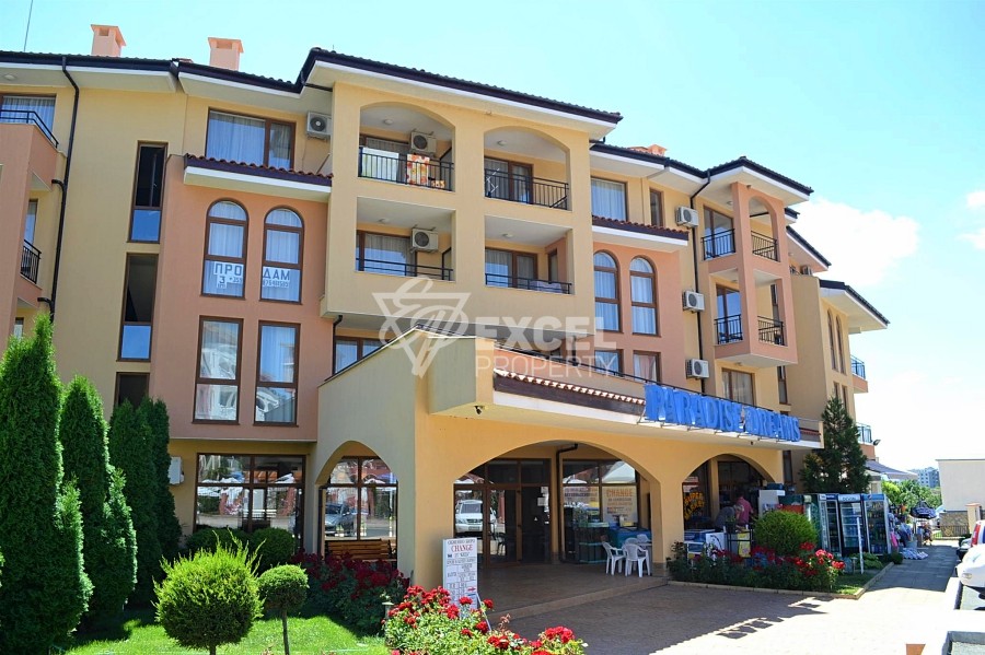 An exceptional offer in Saint Vlas with a sea view