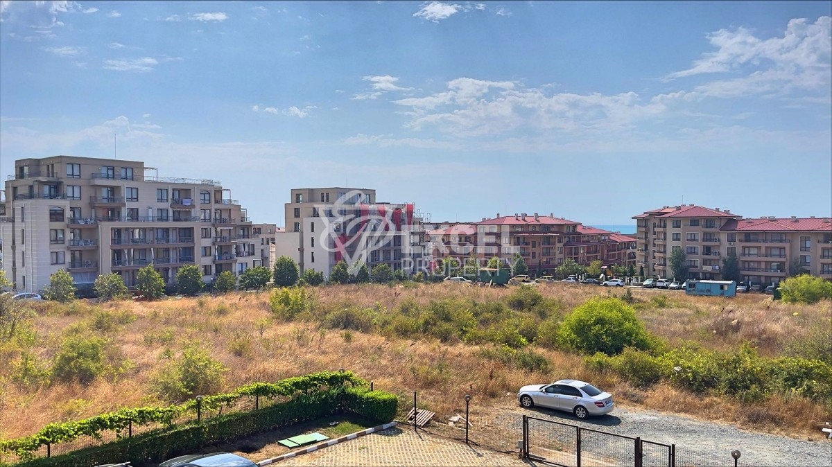 One-bedroom apartment in Sveti Vlas, 500m from the sea.