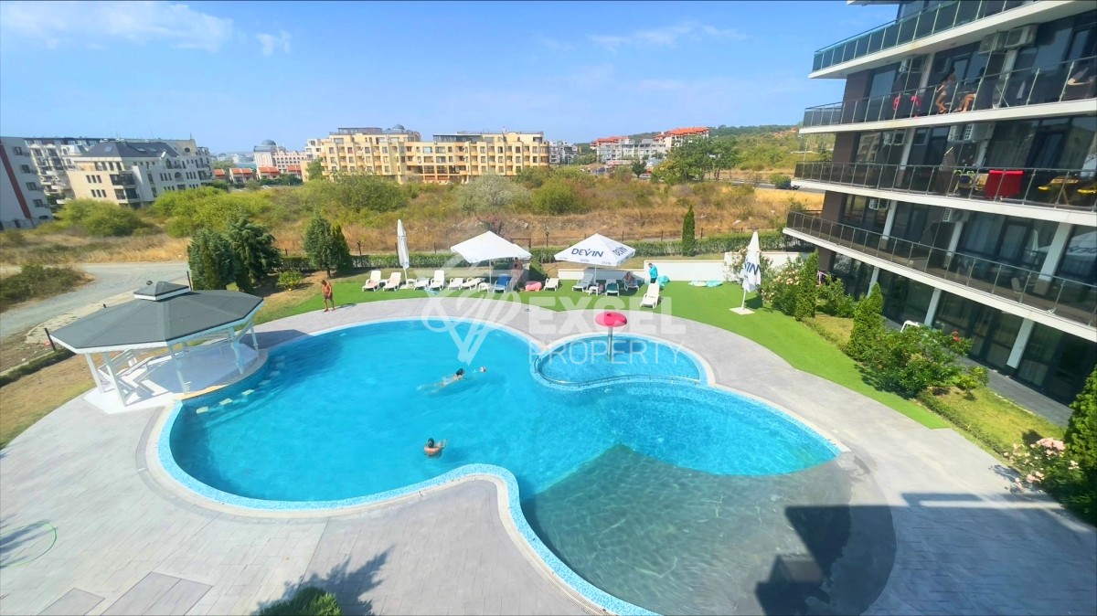 One-bedroom apartment in Sveti Vlas, 500m from the sea.