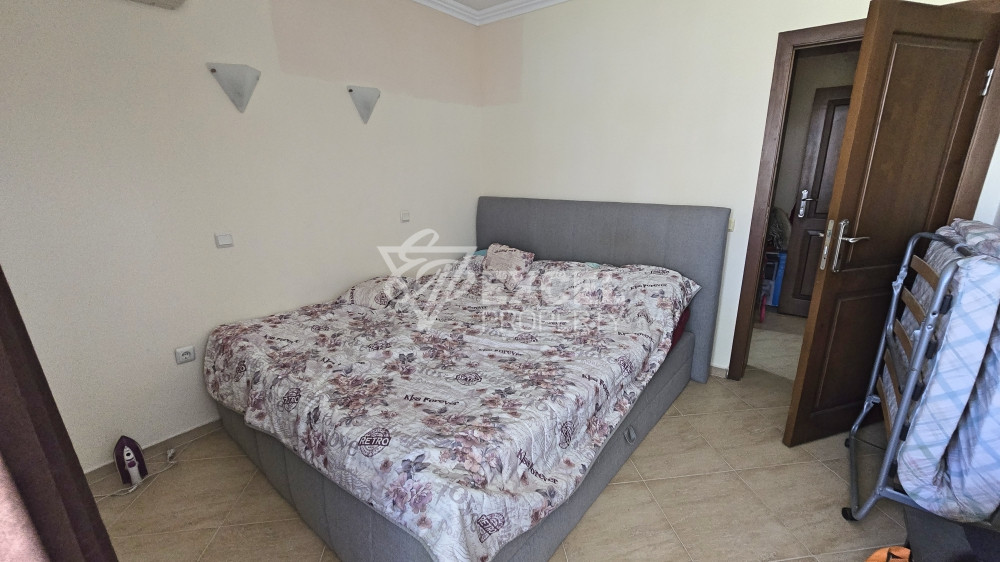 Two-bedroom apartment in Antonia complex, Sveti Vlas – fully furnished, 400 m from the beach