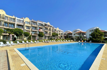 First line apartment in Sveti Vlas with sea view.