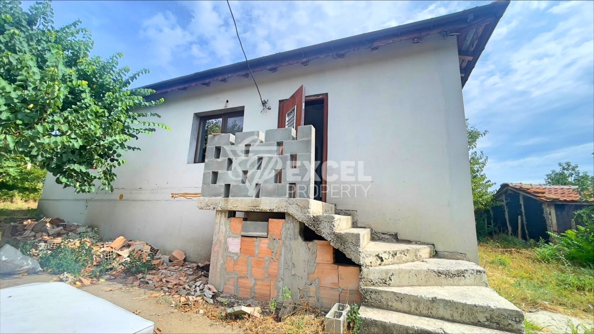 One storey house with two bedrooms in Gorica for sale