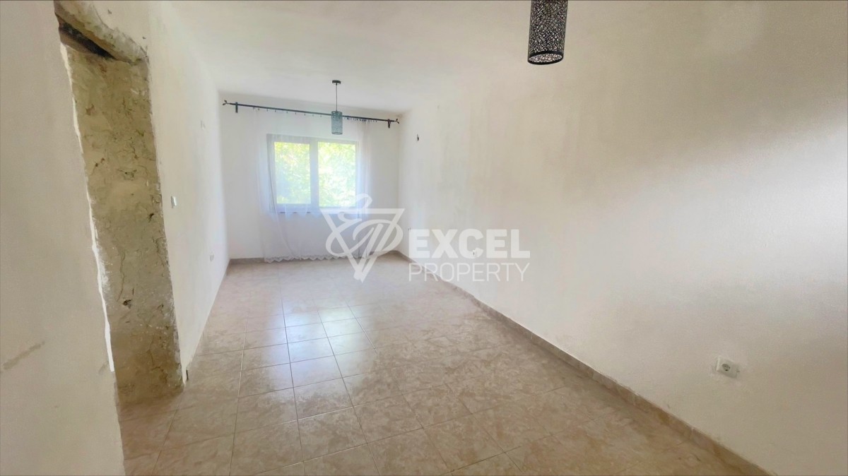 One storey house with two bedrooms in Gorica for sale