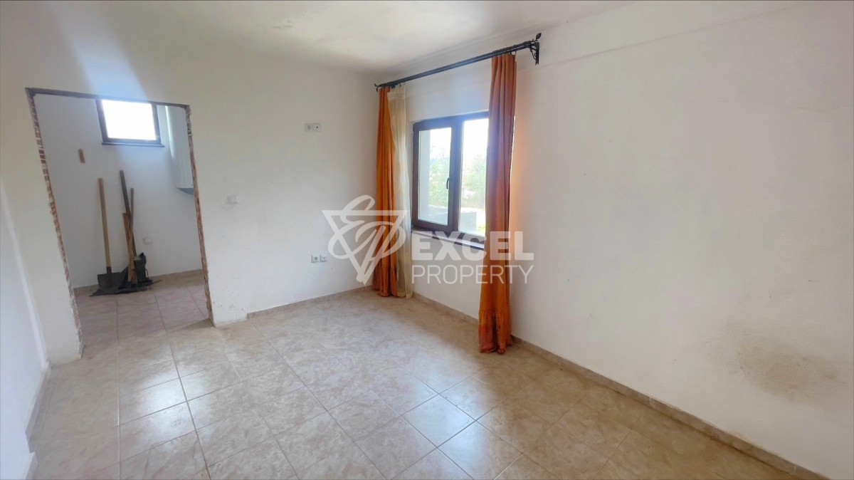 One storey house with two bedrooms in Gorica for sale