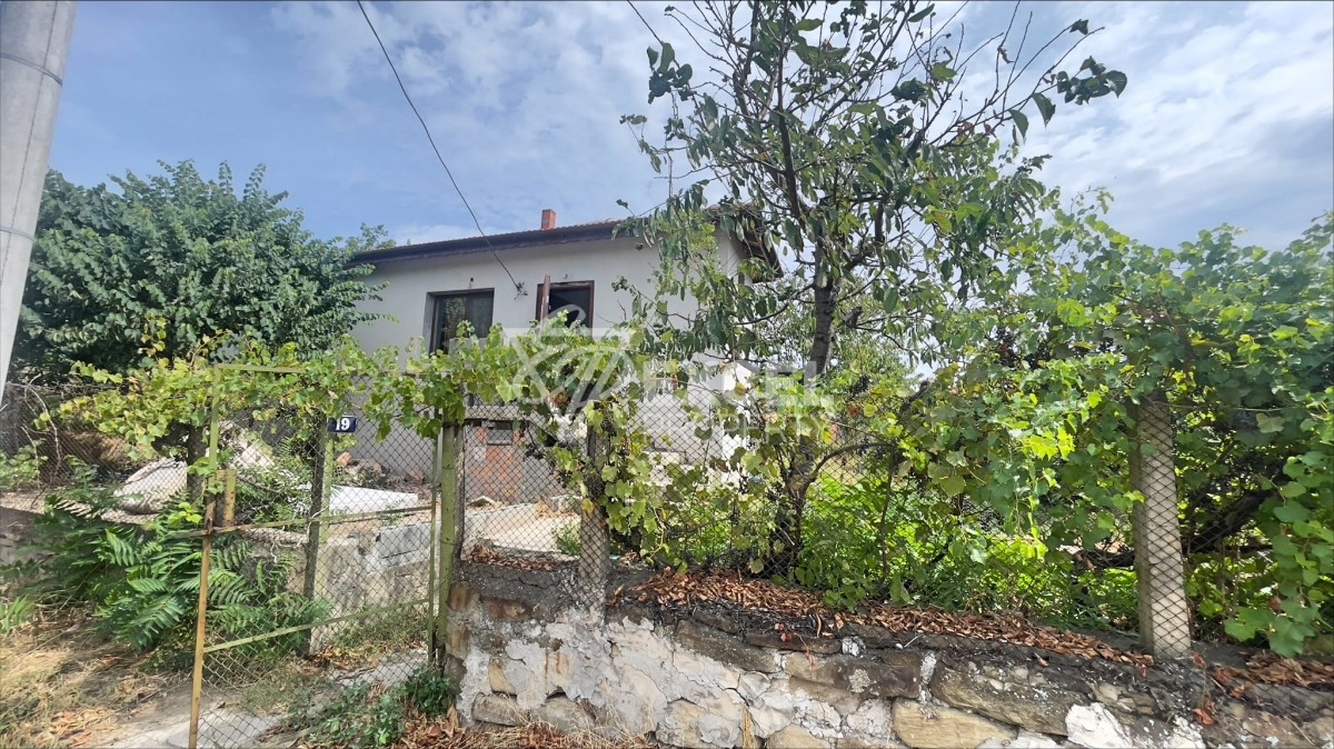 One storey house with two bedrooms in Gorica for sale