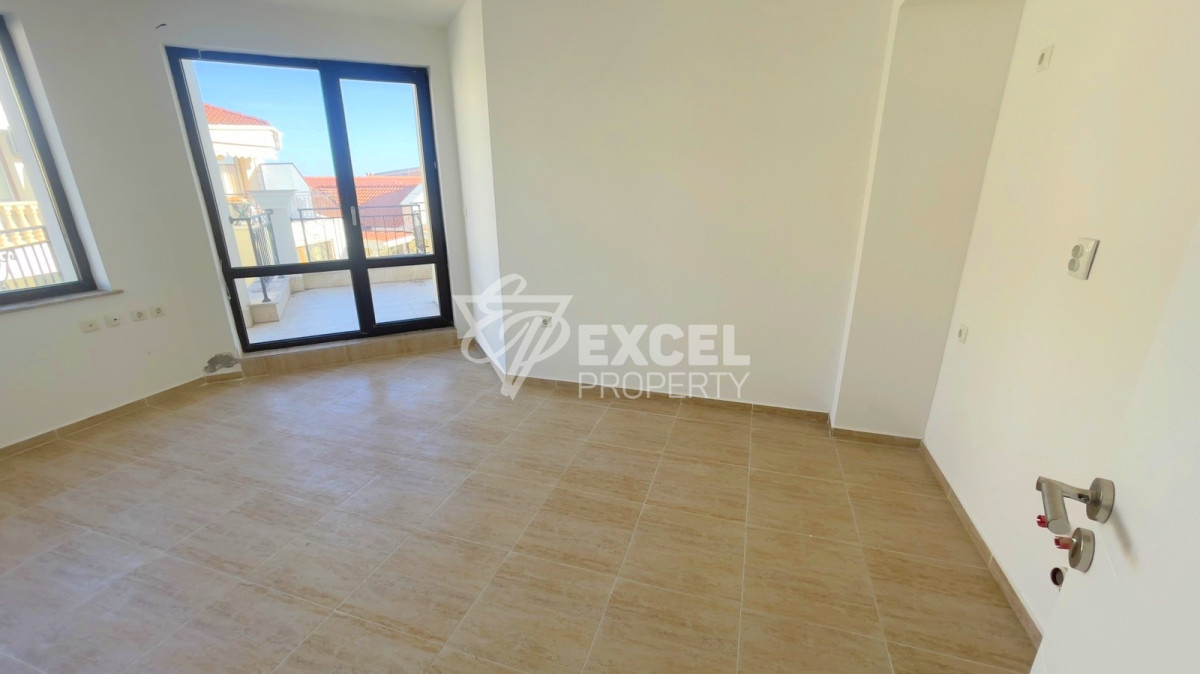 First line one bedroom apartment in Sveti Vlas with sea view.