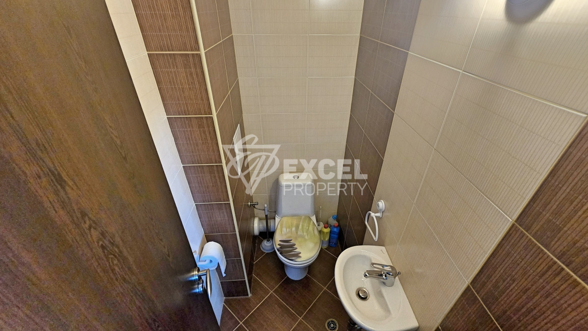 Two-bedroom, furnished apartment in a complex in Ravda with sea views