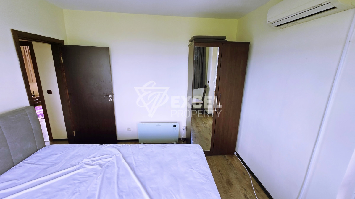 Two-bedroom, furnished apartment in a complex in Ravda with sea views