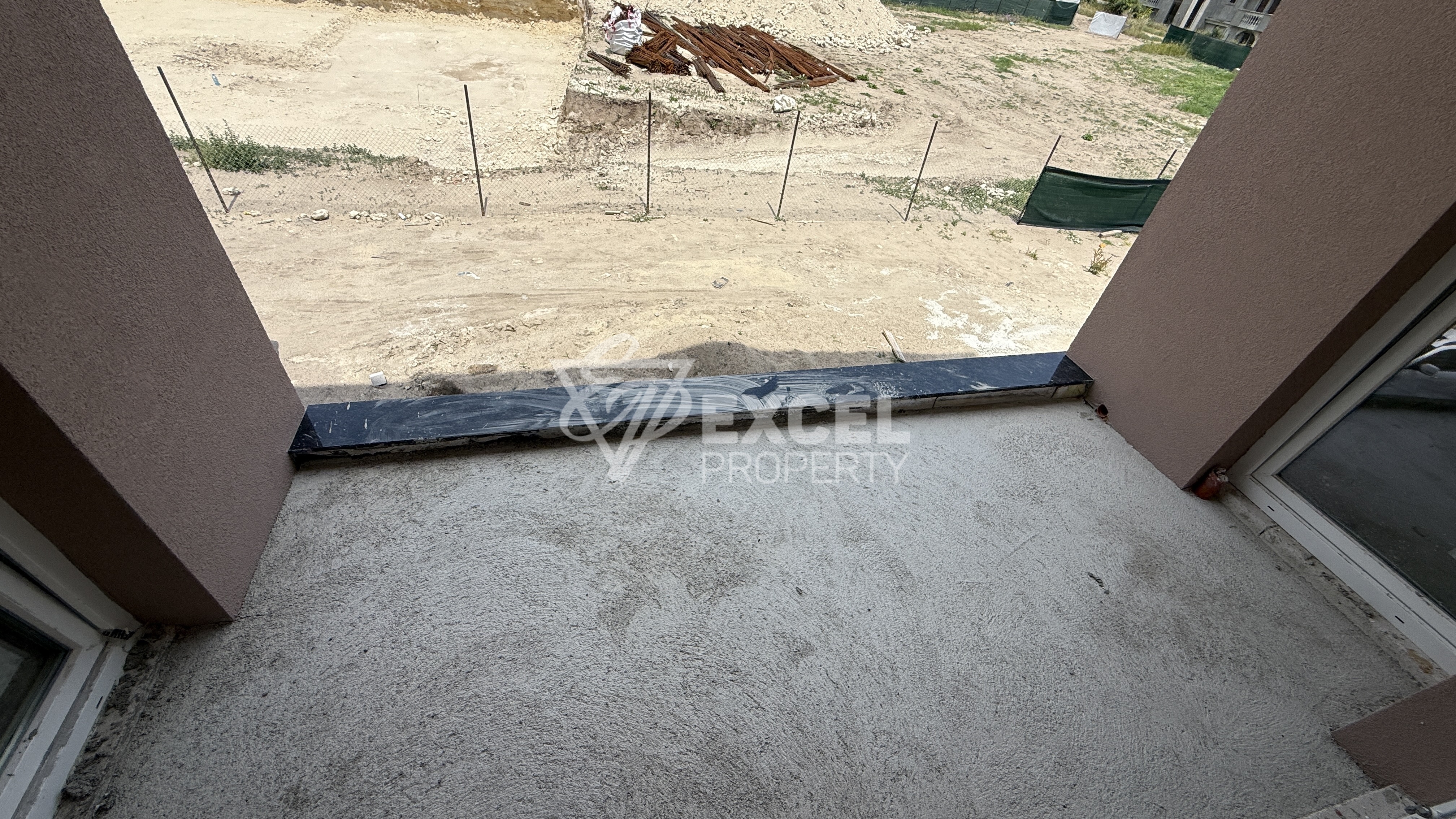A profitable investment offer in a newly built building in the center of Ravda