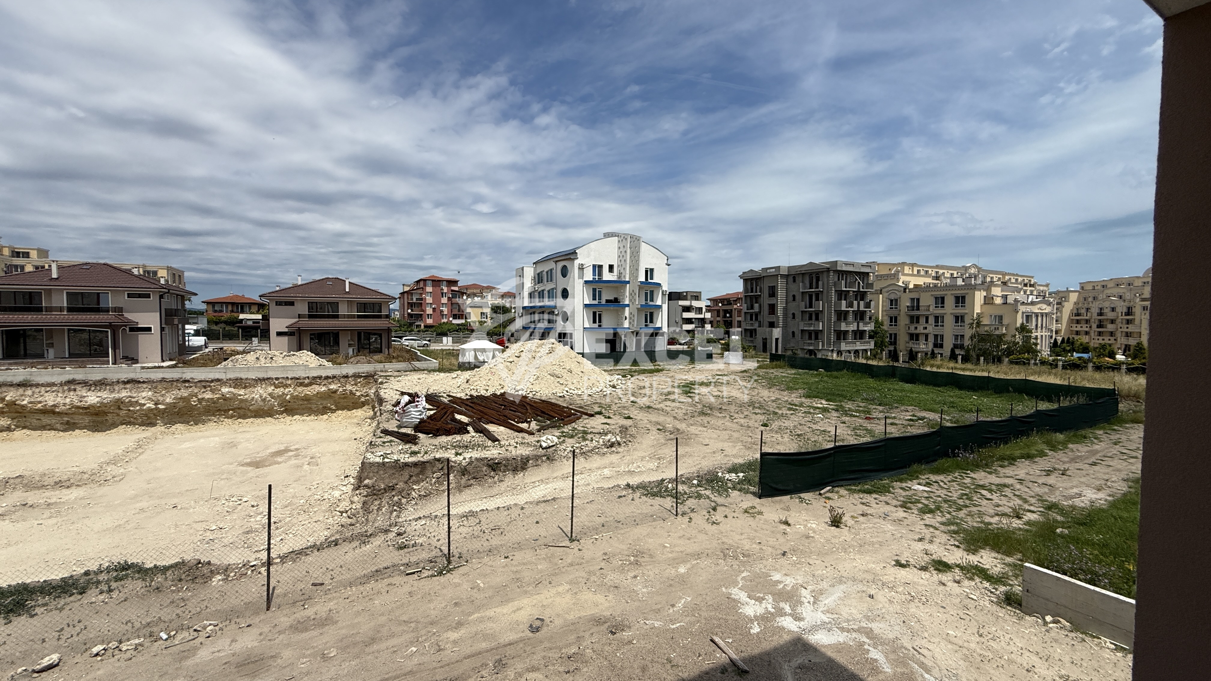A profitable investment offer in a newly built building in the center of Ravda