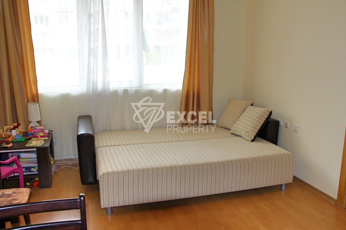 One-bedroom apartment in Sveti Vlas just 150 m from the sea