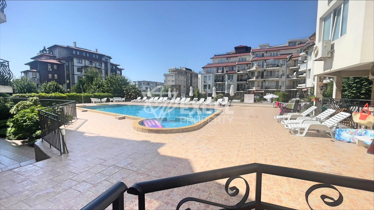 One-bedroom apartment in Sveti Vlas just 150 m from the sea