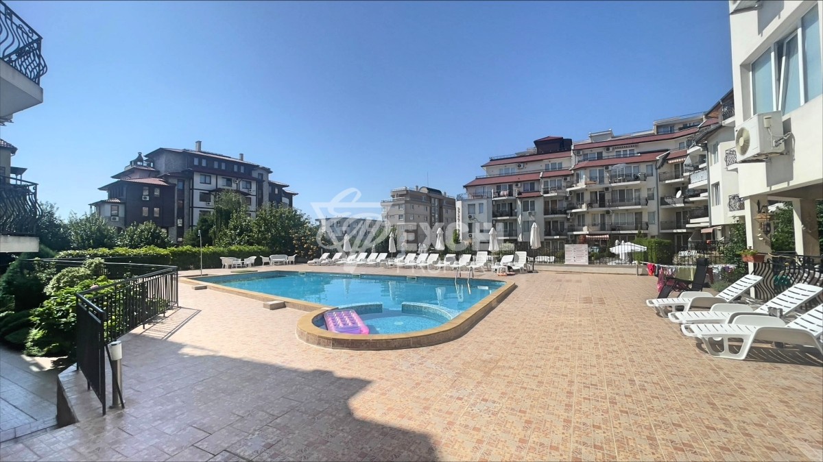 One-bedroom apartment in Sveti Vlas just 150 m from the sea