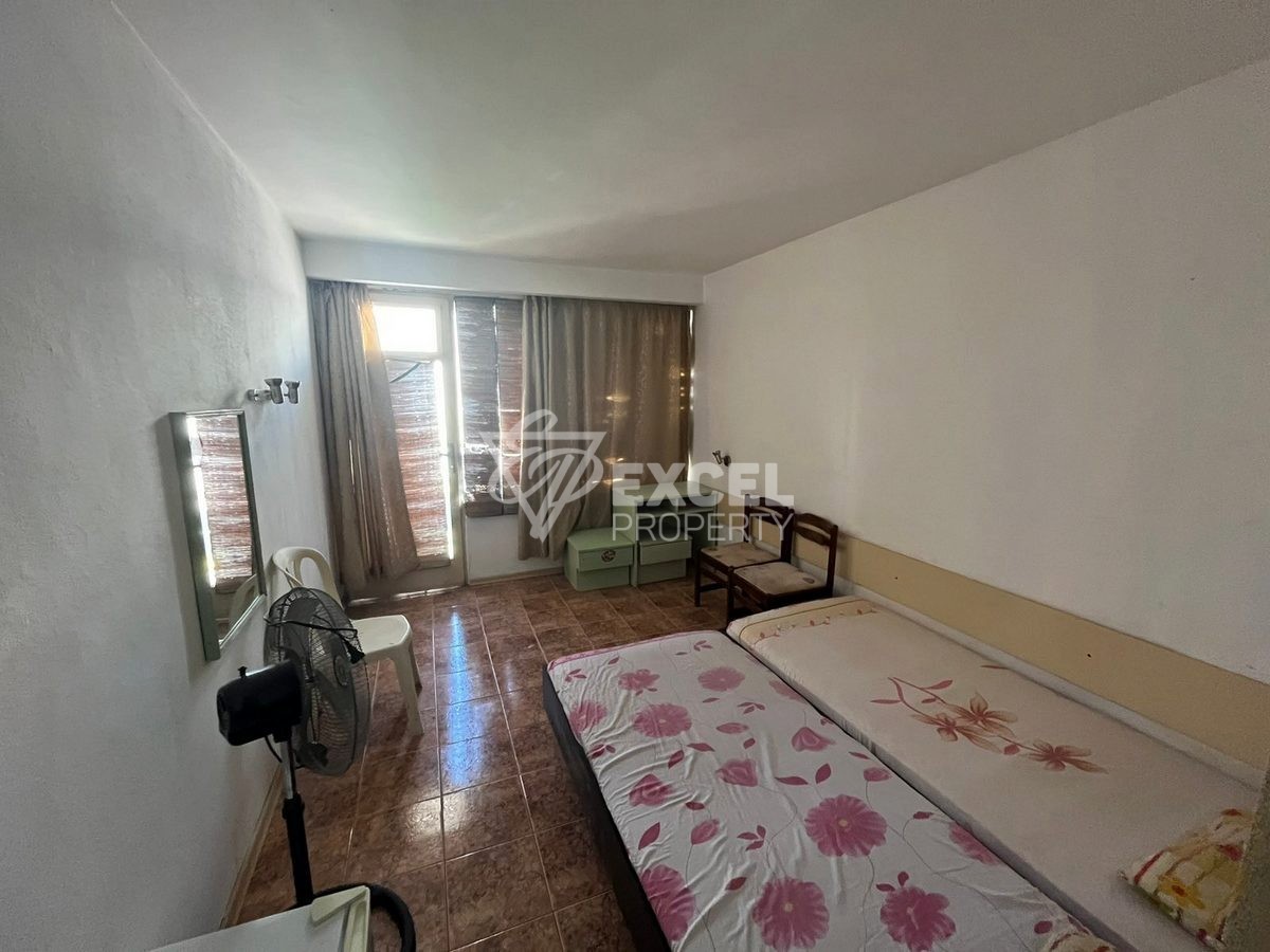 Studio, no maintenance fee!