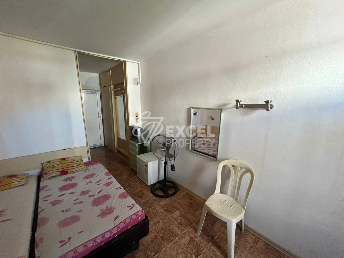 Studio, no maintenance fee!