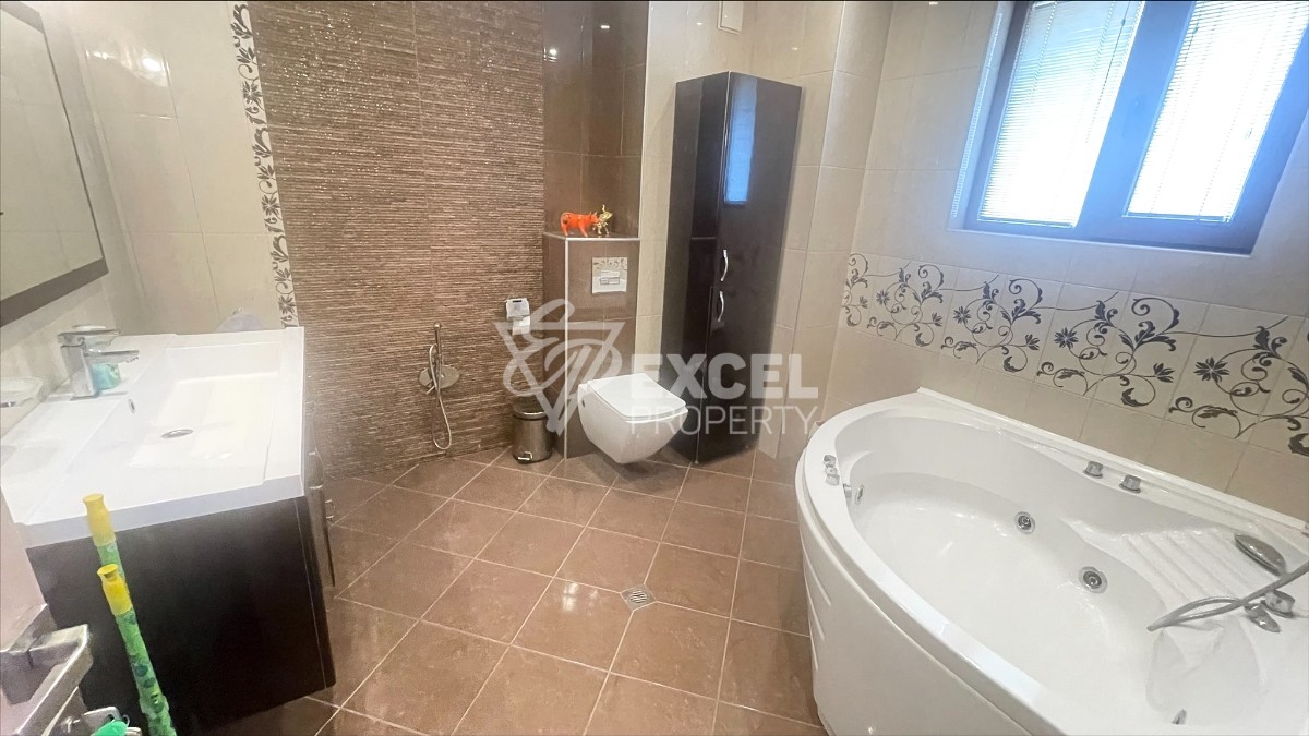 Large apartment in Cherno More district, suitable for a large family