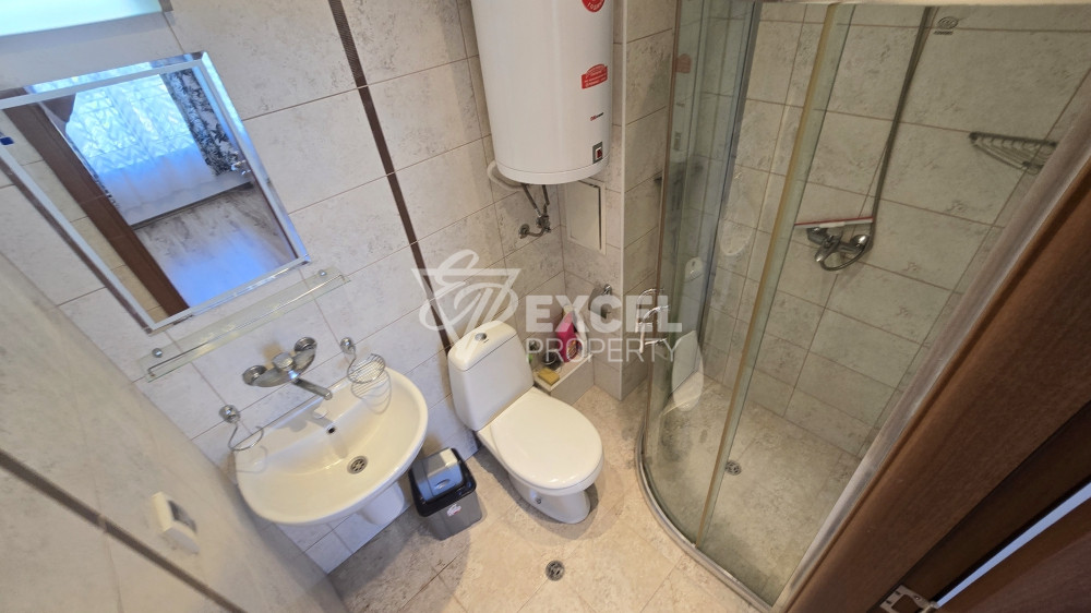 Apartment with two bathrooms and pool view in the elegant Dawn Park complex