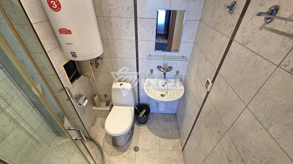 Apartment with two bathrooms and pool view in the elegant Dawn Park complex