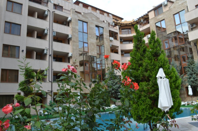 One-bedroom furnished apartment in a nice complex in the center of Sunny Beach