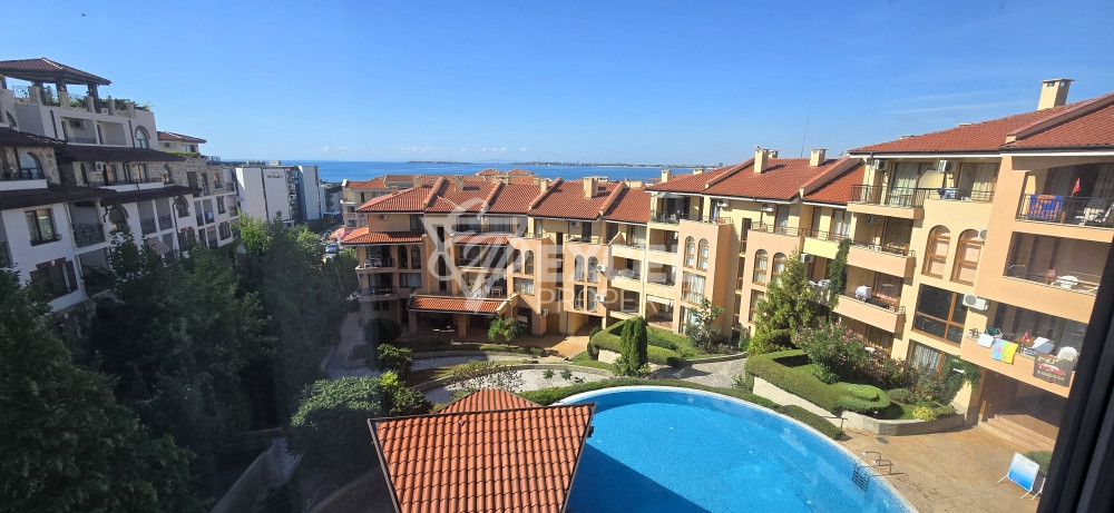 An exceptional offer in Saint Vlas with a sea view