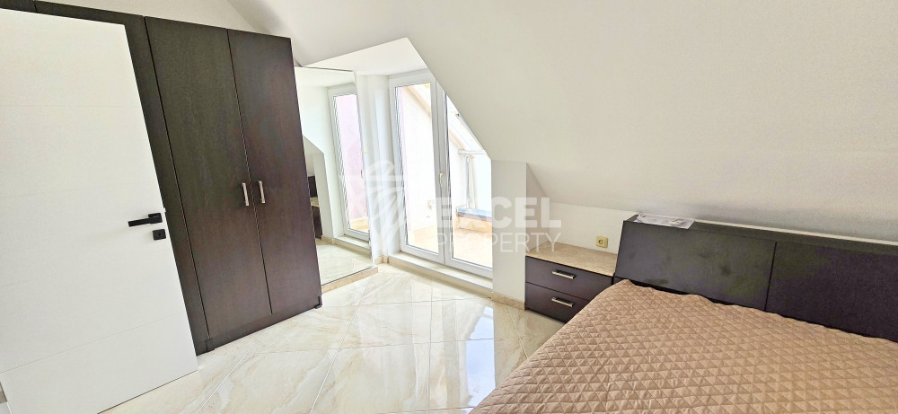 Two bedroom apartment with a parking space in Sveti Vlas only 400 m from the sea