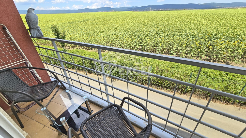 Ready-to-move-in studio amidst tranquility and nature