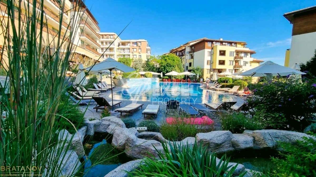 Furnished property in the Garden of Eden complex - Saint Vlas, first line