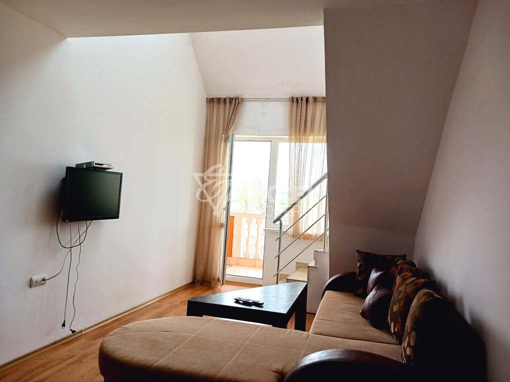 Furnished maisonette in Sea Diamond complex