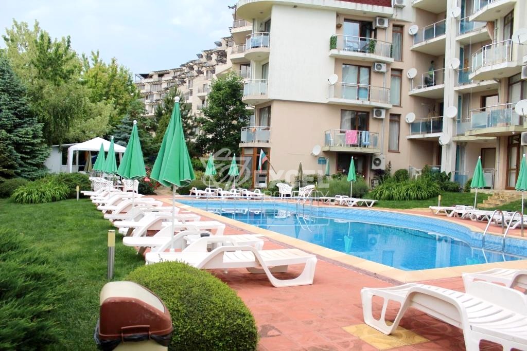 One-bedroom furnished property in Saint Vlas-sea view