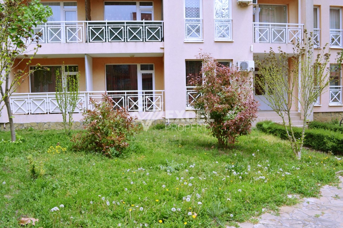 Budget studio with furniture and terrace in Sunny Day 6