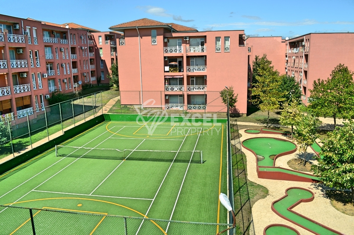 Studio with furniture and terrace in Sunny Day 6