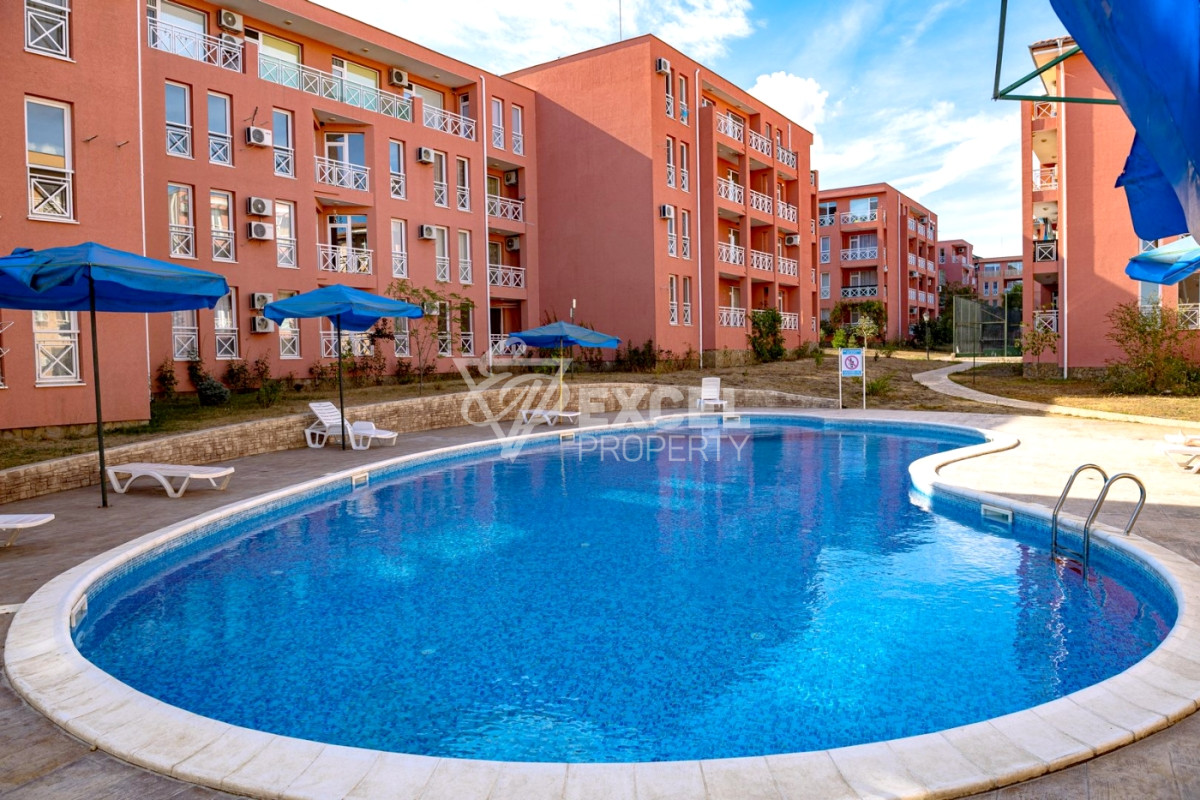 Studio with furniture and terrace in Sunny Day 6