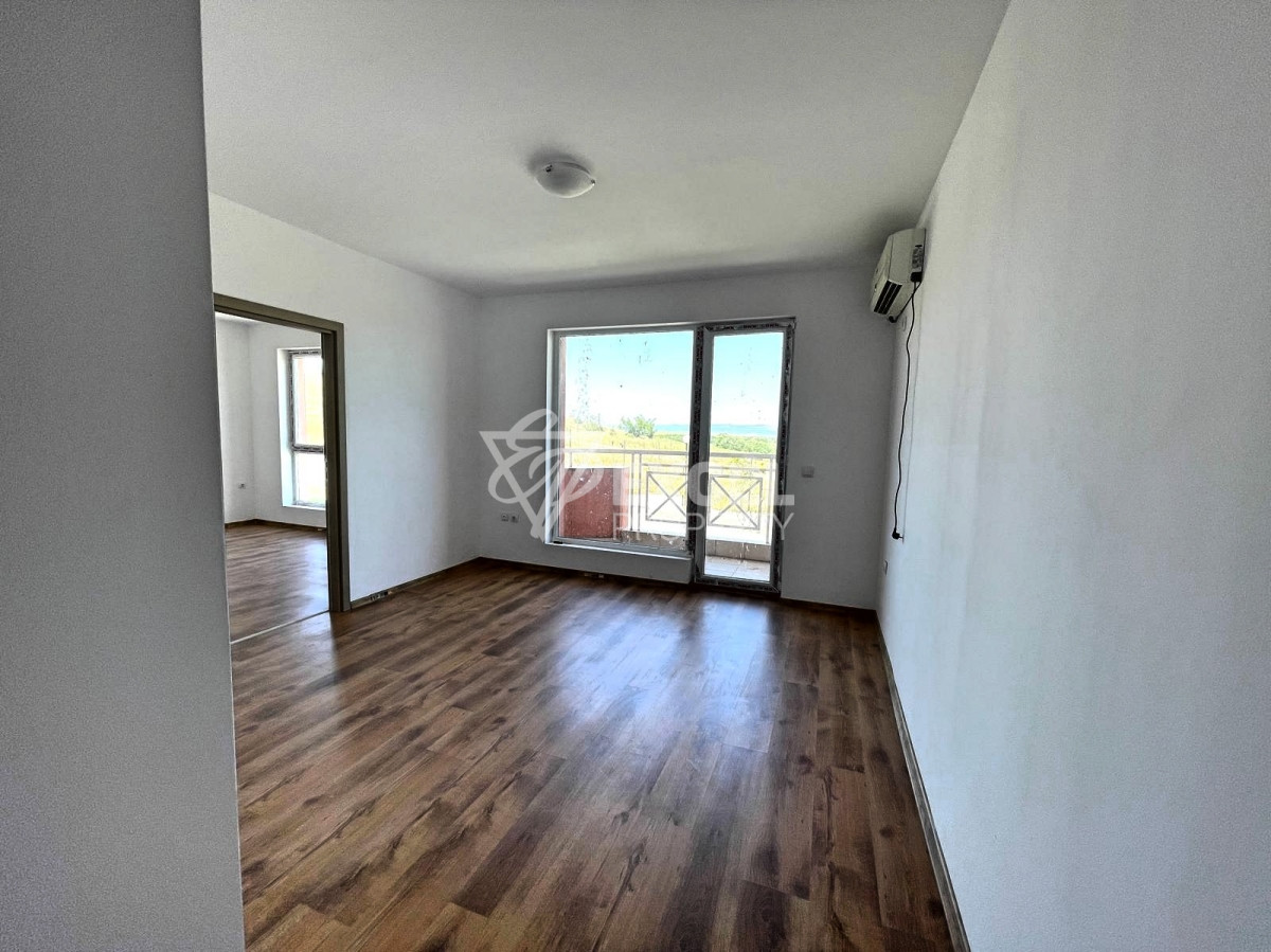 New one-bedroom property for sale-Sunny Day 6